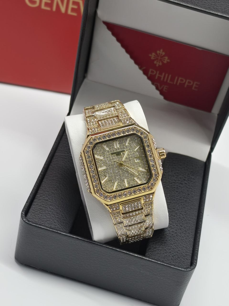 IMG_20260711_211927_699 ساعةPatek Philippe باتك فليب مرصعه بالكريستلل حزام ستانلس - الصورة 1